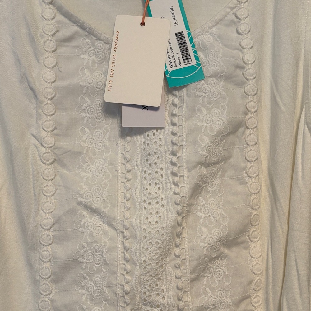 Skies Are Blue White Lace Front Knit Sleeveless Top - Picture 4 of 6